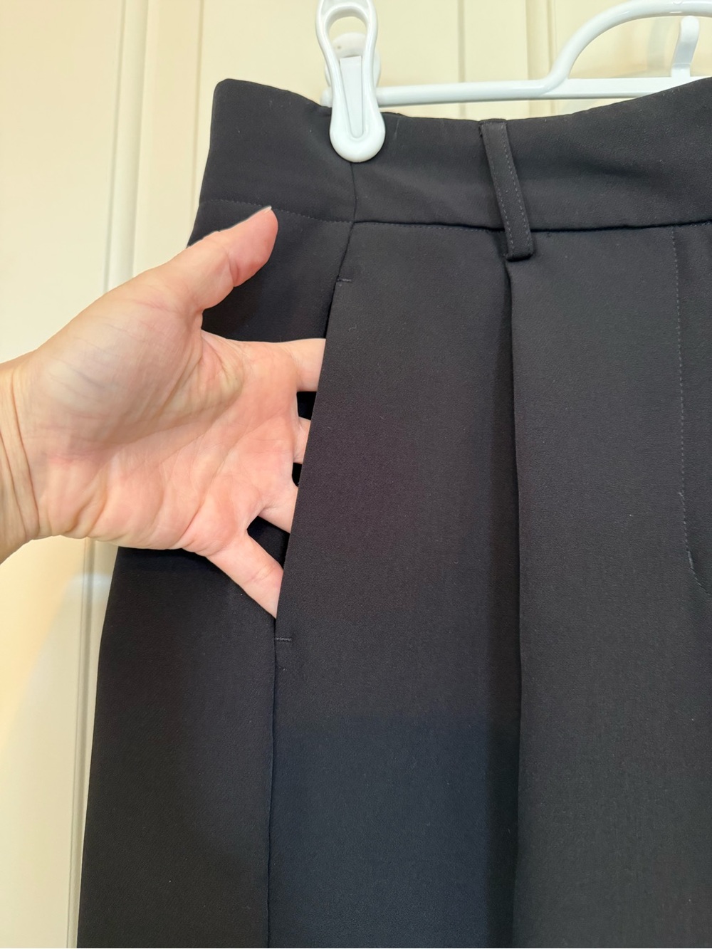 Express High Rise Pleated Ankle Pants - Picture 3 of 4